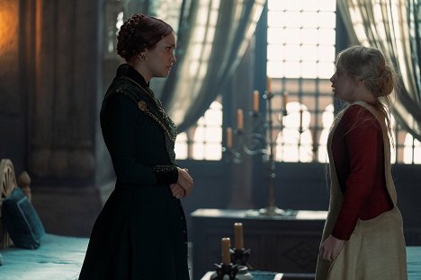Olivia Cooke, Maddie Evans - House of the Dragon - The Lord of the Tides - Photos