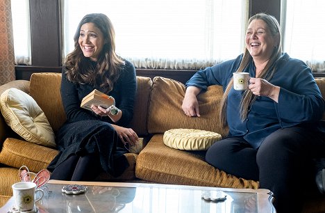 Mandy Moore, Camryn Manheim - This Is Us - Don't Let Me Keep You - Photos