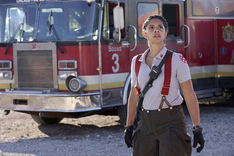 Miranda Ray Mayo - Chicago Fire - Jede Narbe eine Geschichte - Filmfotos