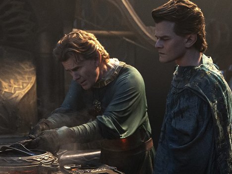 Charles Edwards, Robert Aramayo - The Lord of the Rings: The Rings of Power - Alloyed - De la película