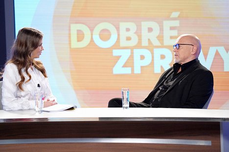 Sára Rychlíková, Marek Vašut - Dobré zprávy - Kuvat elokuvasta