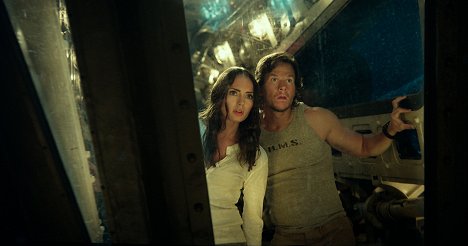 Laura Haddock, Mark Wahlberg - Transformers: The Last Knight - Filmfotos