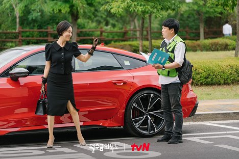 Kyeong Jin - Love in Contract - Lobby Cards