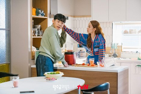Hyung-suk Kang, Min-yeong Park - Love in Contract - Lobby Cards