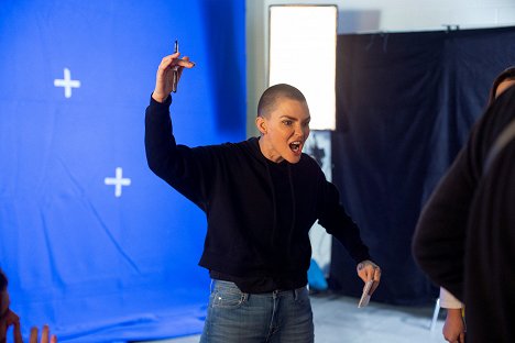 Ruby Rose - 1UP - Making of