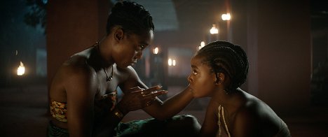Lashana Lynch, Thuso Mbedu - Królowa wojownik - Z filmu