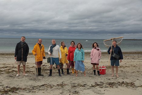 Lambert Wilson, Lionel Abelanski, Franck Dubosc, Caroline Anglade, Valérie Crouzet, Sophie Duez, Lysiane Meis, Guillaume de Tonquédec - Happy - Werbefoto