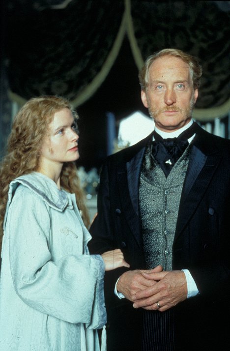 Ruth Platt, Charles Dance - Murder Rooms: The Dark Beginnings of Sherlock Holmes - Filmfotos