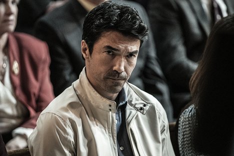 Ian Anthony Dale - The Walking Dead - What's Been Lost - Photos