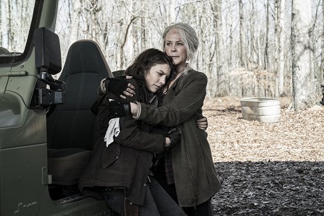 Lauren Cohan, Melissa McBride - The Walking Dead - Outpost 22 - Filmfotók