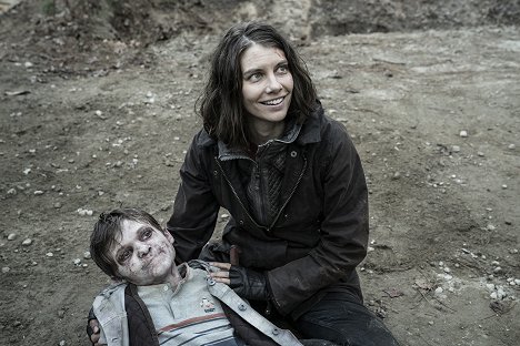 Lauren Cohan - The Walking Dead - Outpost 22 - Photos