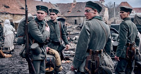 Moritz Klaus, Aaron Hilmer, Adrian Grünewald, Felix Kammerer - All Quiet on the Western Front - Photos