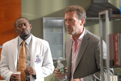 Omar Epps, Hugh Laurie - Doktor House - Jelentés - Filmfotók