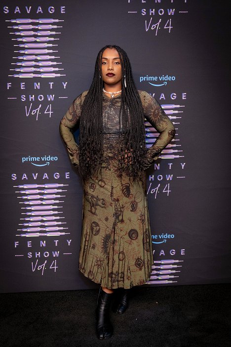 Rihanna's Savage X Fenty Show Vol. 4 presented by Prime Video in Simi Valley, California - Aida Osman - Savage x Fenty Show Vol. 4 - Z akcií