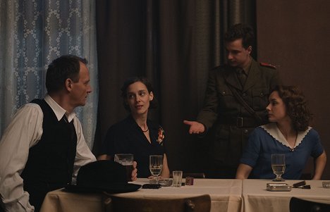 Jan Hájek, Jana Pidrmanová, Oskar Hes, Gabriela Heclová - Král Šumavy: Fantom temného kraje - Z filmu