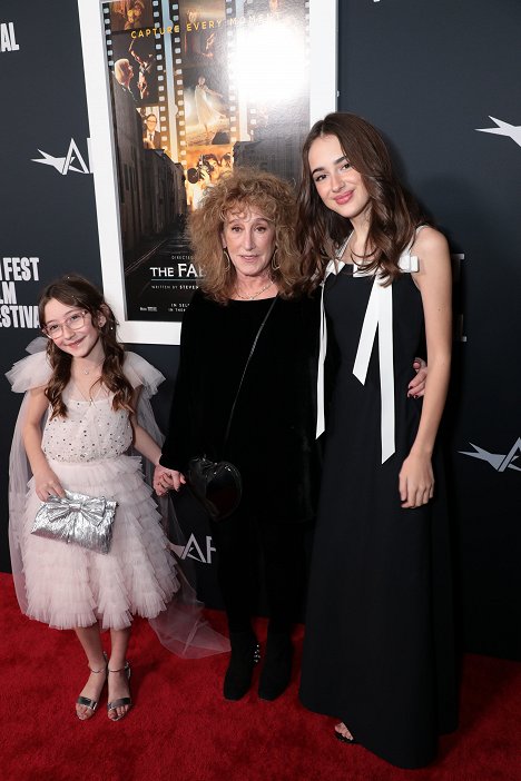Special screening of THE FABELMANS at the AFI Fest at the TCL Chinese Theatre on November 06, 2022 in Hollywood, CA, USA - Anne Spielberg, Julia Butters - Fabelmanowie - Z imprez