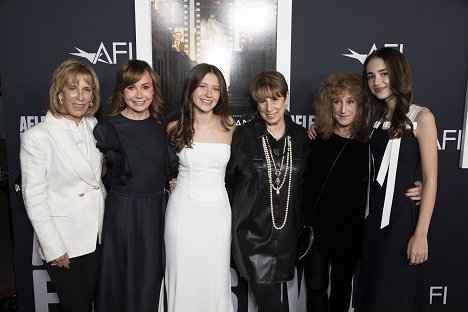Special screening of THE FABELMANS at the AFI Fest at the TCL Chinese Theatre on November 06, 2022 in Hollywood, CA, USA - Anne Spielberg, Julia Butters - Os Fabelmans - De eventos