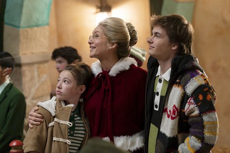 Elizabeth Allen-Dick, Elizabeth Mitchell, Austin Kane - The Santa Clauses - Chapitre 1 : Ho Ho Ho-pérationel - Film