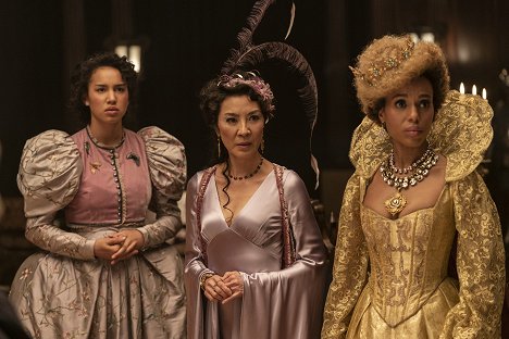 Sofia Wylie, Michelle Yeoh, Kerry Washington - The School for Good and Evil - Photos