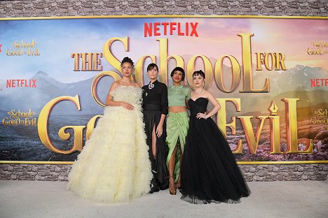 World Premiere Of Netflix's The School For Good And Evil at Regency Village Theatre on October 18, 2022 in Los Angeles, California - Sofia Wylie, Charlize Theron, Kerry Washington, Sophia Anne Caruso - The School for Good and Evil - Events