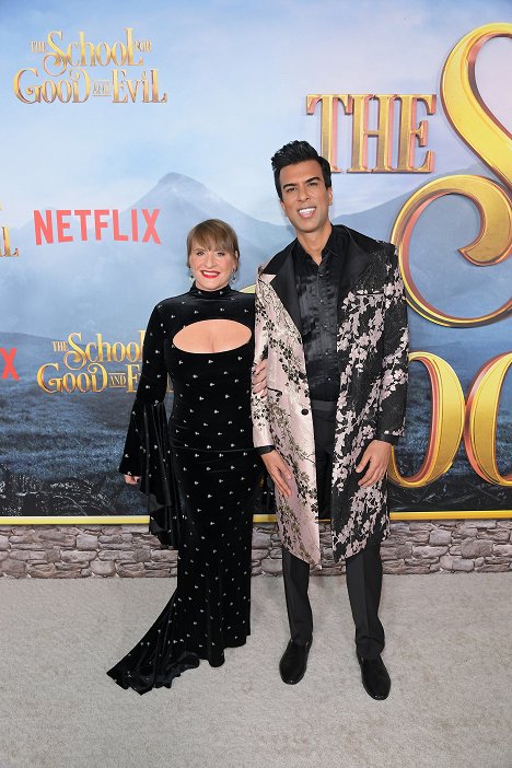 World Premiere Of Netflix's The School For Good And Evil at Regency Village Theatre on October 18, 2022 in Los Angeles, California - Patti LuPone, Soman Chainani - The School for Good and Evil - Veranstaltungen