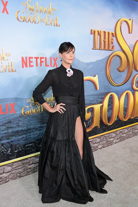 World Premiere Of Netflix's The School For Good And Evil at Regency Village Theatre on October 18, 2022 in Los Angeles, California - Charlize Theron - The School for Good and Evil - Veranstaltungen
