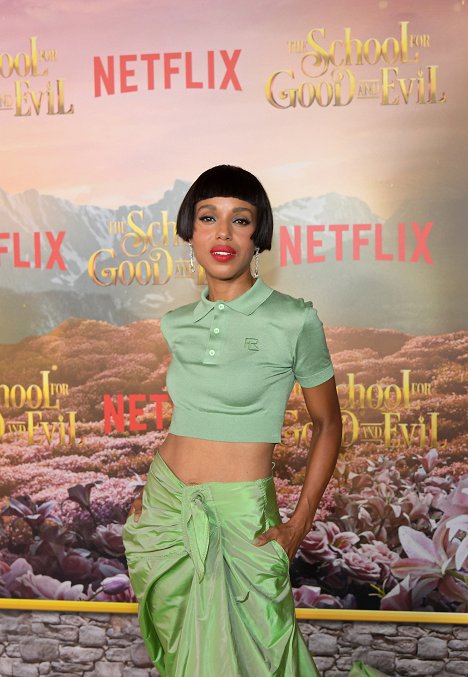 World Premiere Of Netflix's The School For Good And Evil at Regency Village Theatre on October 18, 2022 in Los Angeles, California - Kerry Washington - Škola dobra a zla - Z akcií