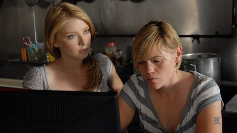 Elisabeth Harnois, Clea DuVall - Ten Inch Hero - Van film