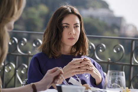 Aubrey Plaza - The White Lotus - That's Amore - Filmfotos