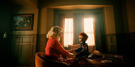 Jennifer Tilly - Chucky - Chucky Actually - Photos