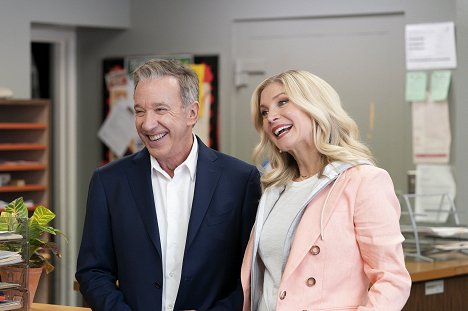 Tim Allen, Elizabeth Mitchell - The Santa Clauses - Chapter Four: The Shoes Off the Bed Clause - Photos