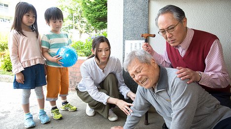 Uta Watanabe, Kotetsu Maeda, Rika Adachi, Shiro Sano, Hatsuo Yamaya - Genkai Danchi - Ike! Danchiman! - Photos