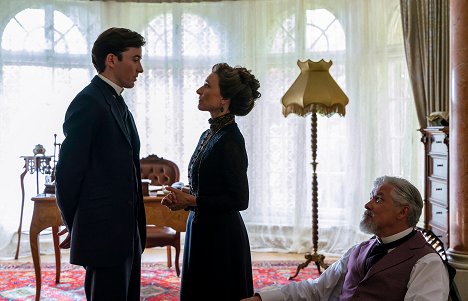 Matthew Beard, Amelia Bullmore, Conleth Hill - Vídeňská krev - Bůh stínů - Z filmu