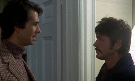 Anthony Perkins, Charles Bronson - Someone Behind the Door - Photos