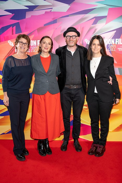 Premiere Screening of "My Father's Dragon" during the 66th BFI London Film Festival at NFT1, BFI Southbank, on October 8, 2022 in London, England - Bonnie Curtis, Nora Twomey, Paul Young, Julie Lynn - My Father's Dragon - Veranstaltungen