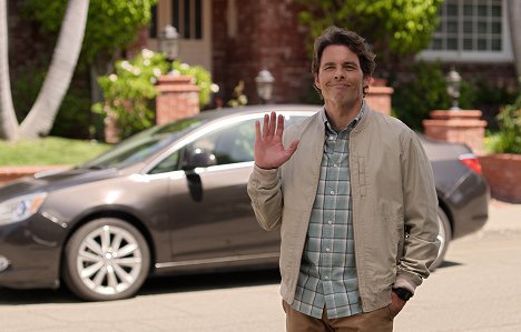 James Marsden - Dead to Me - Can We Be Honest? - Photos