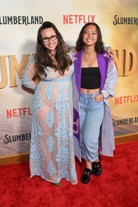 Netflix's "Slumberland" world premiere at Westfield Century City on November 09, 2022 in Los Angeles, California - Sarah Lampert, Chelsea Clark - El país de los sueños - Eventos