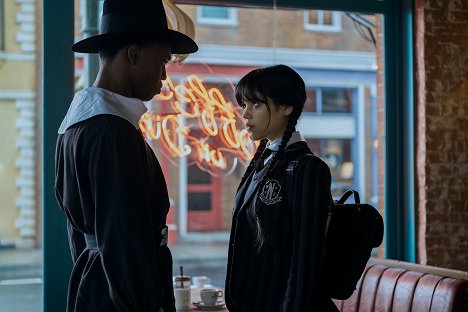 Iman Marson, Jenna Ortega - Wednesday - A szerdán születettek bánatosak - Filmfotók