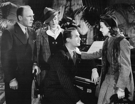Roland Young, Billie Burke, Douglas Fairbanks Jr., Janet Gaynor - The Young in Heart - Photos