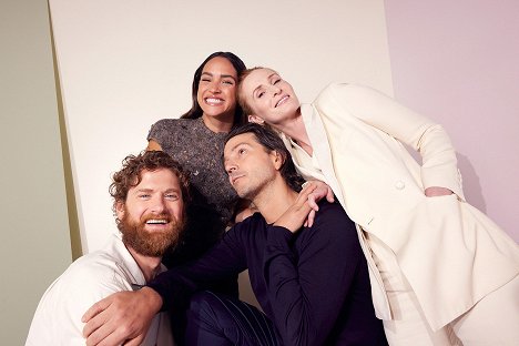 Kyle Soller, Adria Arjona, Diego Luna, Genevieve O'Reilly - Andor - Season 1 - Werbefoto