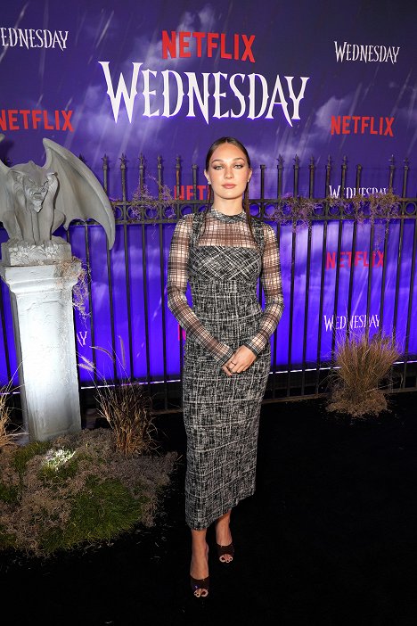 World premiere of Netflix's "Wednesday" on November 16, 2022 at Hollywood Legion Theatre in Los Angeles, California - Maddie Ziegler - Wednesday - Z imprez
