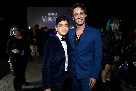World premiere of Netflix's "Wednesday" on November 16, 2022 at Hollywood Legion Theatre in Los Angeles, California - Isaac Ordonez, Hunter Doohan - Miércoles - Eventos