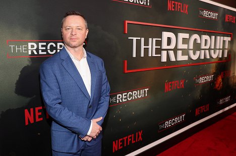 Netflix's The Recruit Los Angeles Premiere at The Grove AMC on December 08, 2022 in Los Angeles, California - Alexi Hawley - Zwerbowany - Z imprez