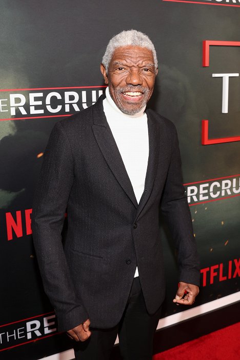 Netflix's The Recruit Los Angeles Premiere at The Grove AMC on December 08, 2022 in Los Angeles, California - Vondie Curtis-Hall - Zwerbowany - Z imprez