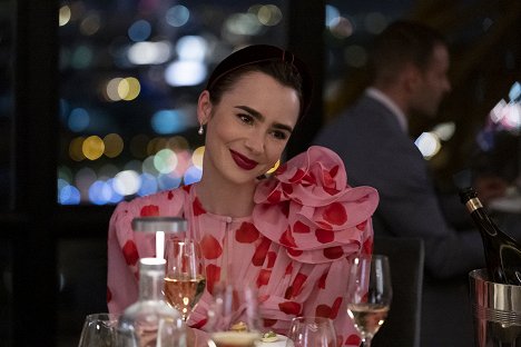 Lily Collins - Emily in Paris - I Have Two Lovers - Kuvat elokuvasta
