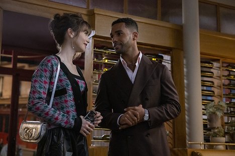 Lily Collins, Lucien Laviscount - Emily in Paris - Charade - Photos