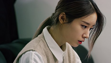 Ji-yeon Park - Gangnam Zombie - Van film