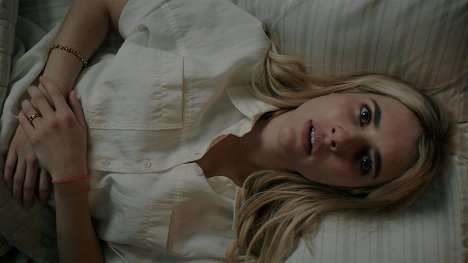 Emma Roberts - Abandoned - Film
