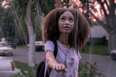 Nico Parker | Galerie - Z filmu | ČSFD.cz
