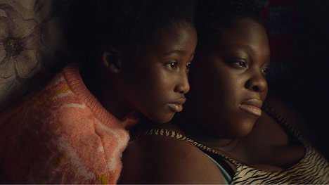 Le'Shantey Bonsu, Déborah Lukumuena - Girl - Film